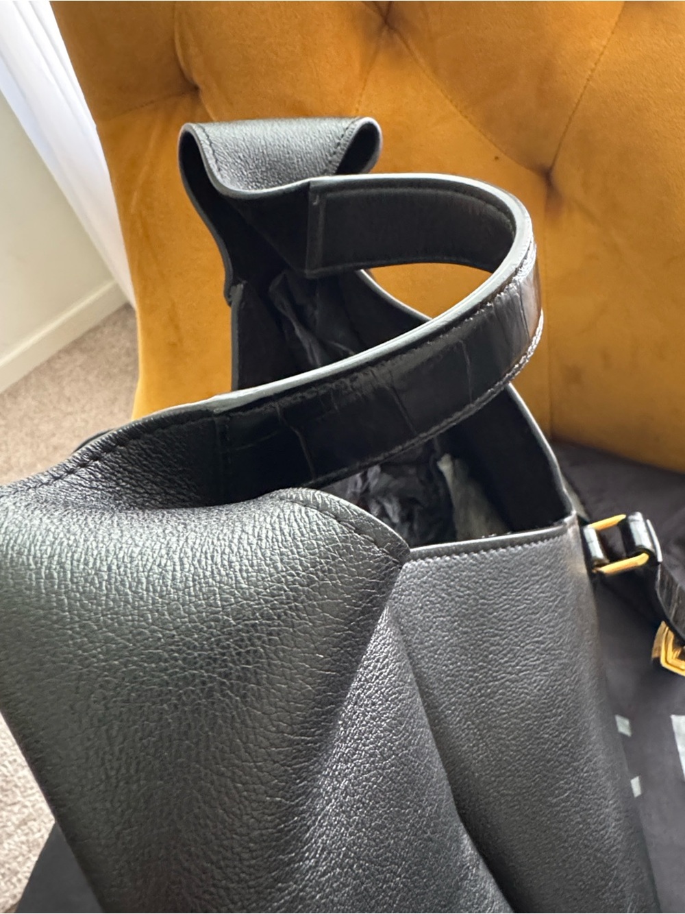 Givenchy Black Grained Leather Medium G Hobo with Padlock - Picture 10 of 13